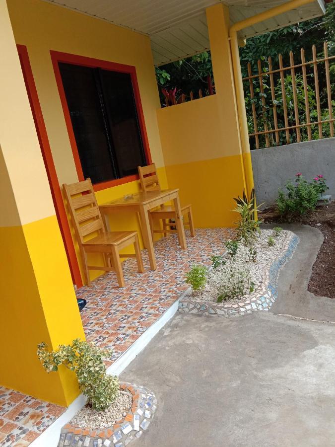 Uptown Guesthouse Siquijor Luaran gambar